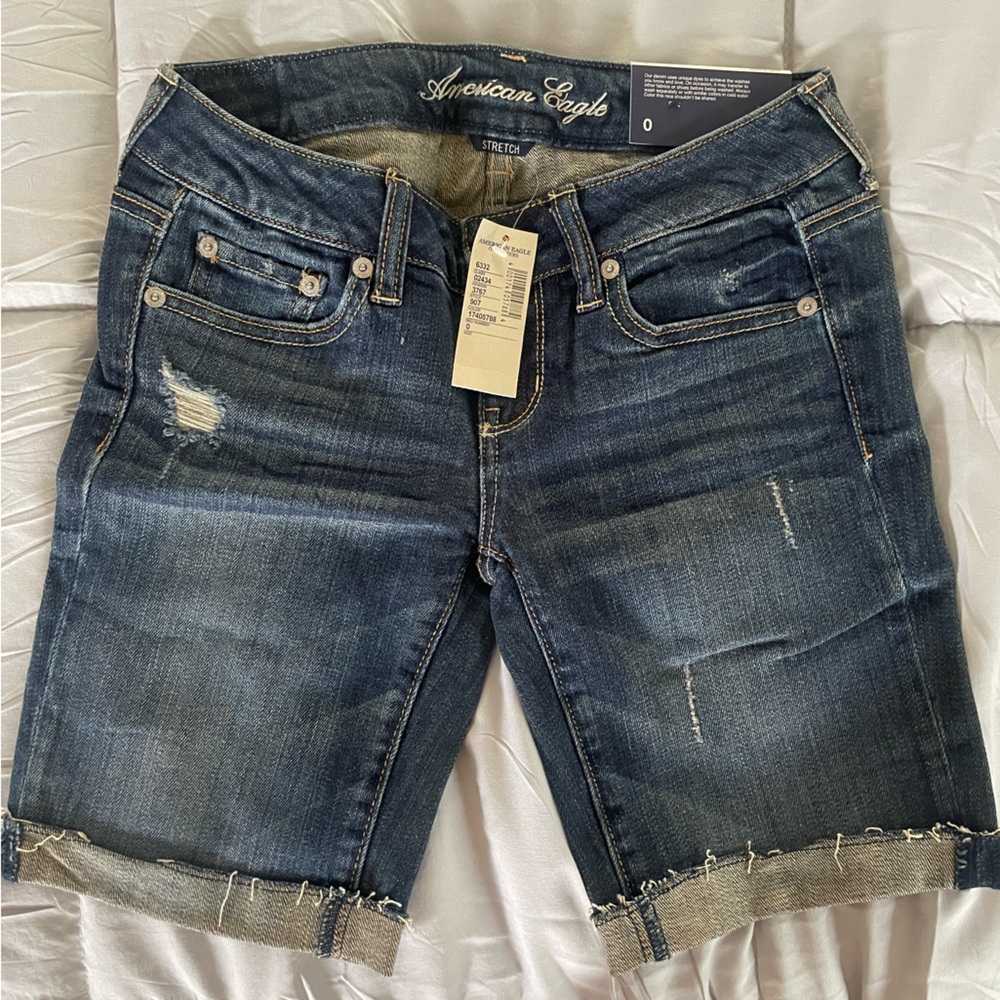 NWT AE Bermuda Shorts 0